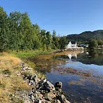 Fjordly Ungdomssenter Hostel Bryggja
