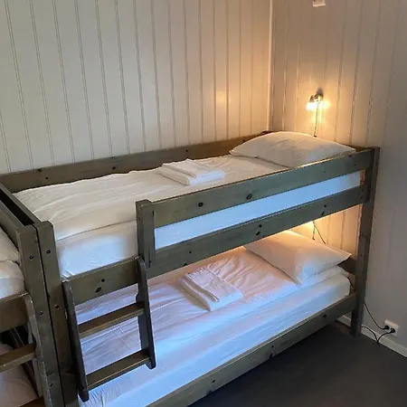 Fjordly Ungdomssenter * Bryggja