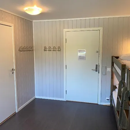 Fjordly Ungdomssenter * Bryggja