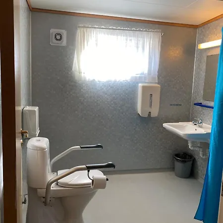 Fjordly Ungdomssenter Hostel *