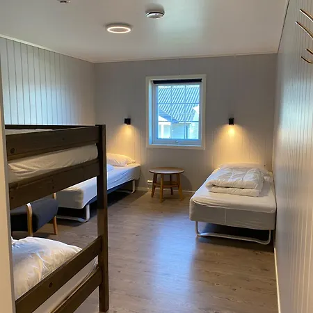 Fjordly Ungdomssenter * Bryggja
