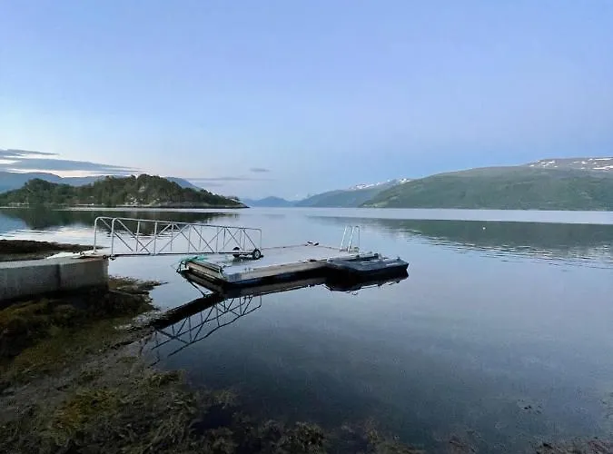Fjordly Ungdomssenter Hostal Bryggja