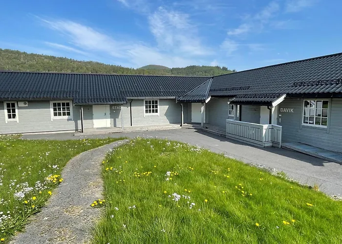 Fjordly Ungdomssenter * Bryggja