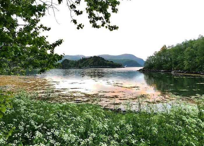 Fjordly Ungdomssenter * Bryggja